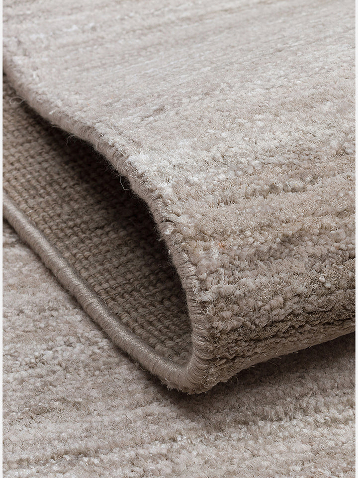 Amore Plus muz ipeği viskon el dokuma halı - Bej