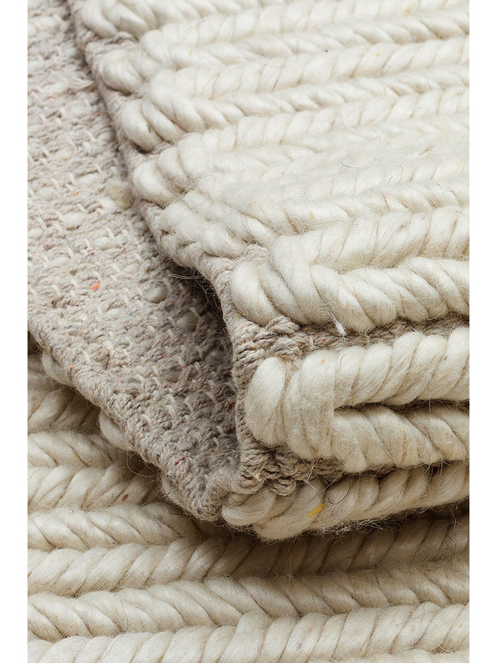 Bern Serisi El Dokuma Örgü Salon, Oturma Odası, Yatak Odası Halı IVORY - Carpetdocia